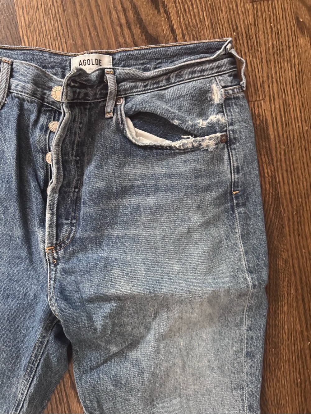 Agolde Riley Cropped Button-Fly Jeans - Picture 2 of 8